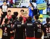 BNK썸, 55-49로 챔피언 자리까지 단 1승