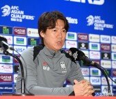 홍명보 감독 ‘좋은 경기를’