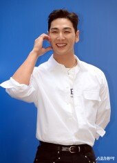 백호, 상남자의 볼하트!