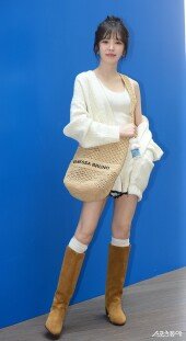 레드벨벳 웬디 ‘걸어다니는 화보~’