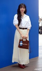 티파니 영 ‘패션행사에 빠질 순 없죠~’