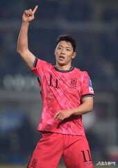 황희찬, 1-0으로 앞서 갑니다