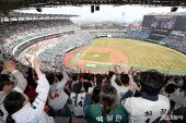 KBO 최초 5개 구장 개막 2연전 매진!