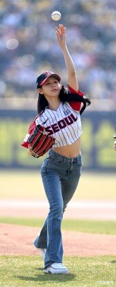 시구하는 (여자)아이들 미연