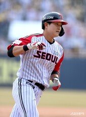 문정빈 ‘나도 홈런’