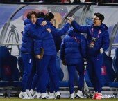 홍명보 감독, 초반 작전 성공이야!