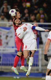 공중혈투 벌이는 이재성