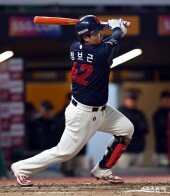 정보근, 달아나는 적시타~