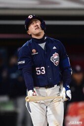 양석환, 득점 주자를 못 불러오네