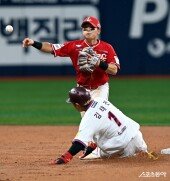 정준재, 병살 플레이 문제없어~