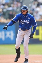 적시타 세리머니하는 구지욱