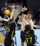 러셀 ‘강스파이크’