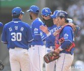 구자욱, 1점차 승리에 싱글벙글