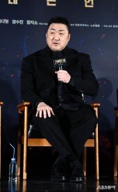 마동석의 첫 오컬트 영화