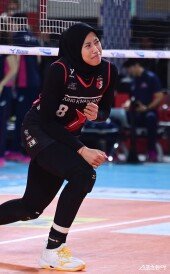 메가, 극적인 승리에 눈물 참으며