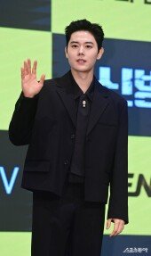 김동준, 한가인 떠오르는 손인사