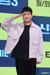 남태우, 말년 병장에 경례