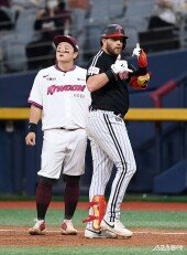 오스틴 ‘2타점 저격’