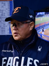 김경문 감독, 잘 들어 작전 들어간다