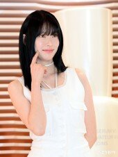 공승연 ‘눈부신 볼콕~’