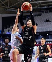 문정현, 림을 향해 쏜다~