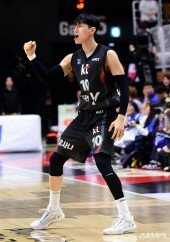 문성곤, 3점슛 포효!