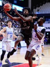 해먼즈, 파워 넘치는 슛~