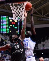 마티앙-해먼즈 ‘치열한 리바운드 다툼’