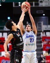 허훈 ‘완벽한 슛블럭~’