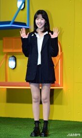 지예은, 비타민 같은 인사