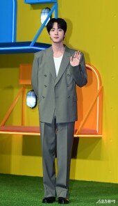 BTS 진 ‘기안장 직원1 김석진입니다’