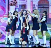 유니스, 치어리더를 연상케 하는 하이틴 감성