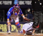 강민호, ‘발이 밟혔어’