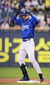 구자욱, 찬스 만드는 2루타