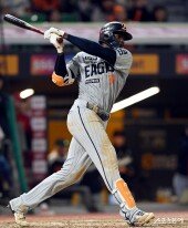 플로리얼 ‘2타점 역전 적시타~’