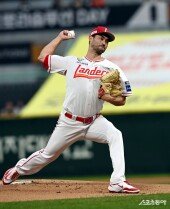 화이트 ‘박찬호 닮은 강속구 투수~’