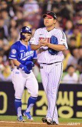 송승기 ‘아웃 시킬 수 있었는데’