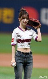 리센느 메이 ‘피치컴 확인부터’