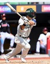 정준재, 1타점 적시타!