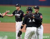 고영표, 100구 3피안타 완봉승