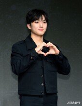 최민영, 설레이는 하트~