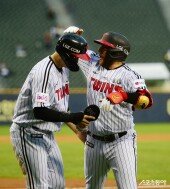 오스틴, ‘오늘은 내가 때린다’