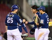 5.2이닝 3실점 승리 요건 갖추고 마운드 내려가는 신민혁