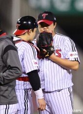 장현식, 아쉬운 강판