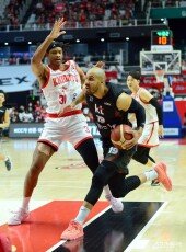 모건 ‘림을 바라보며’