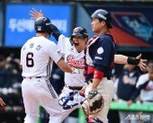 김재환, 오명진의 만루포에 도파민 풀충전