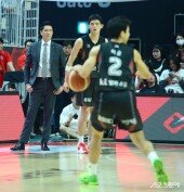 전희철 감독 ‘3차전은 힘들겠어’