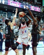 허니 ‘골밑 슛’