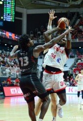 SK, 워니 맹활약에도 3차전 패배