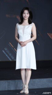 강지영, 순백 원피스